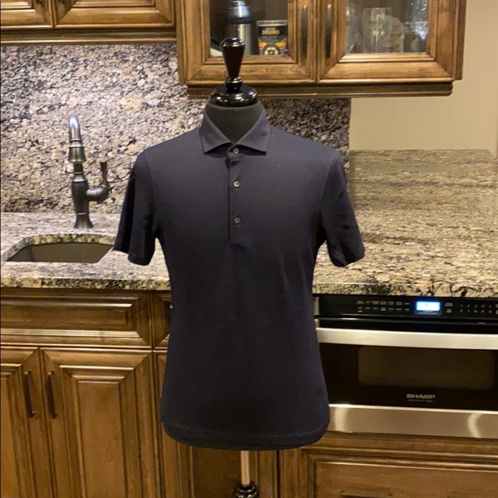 Black Polo shirt! Size small! In GREAT CONDITION!!